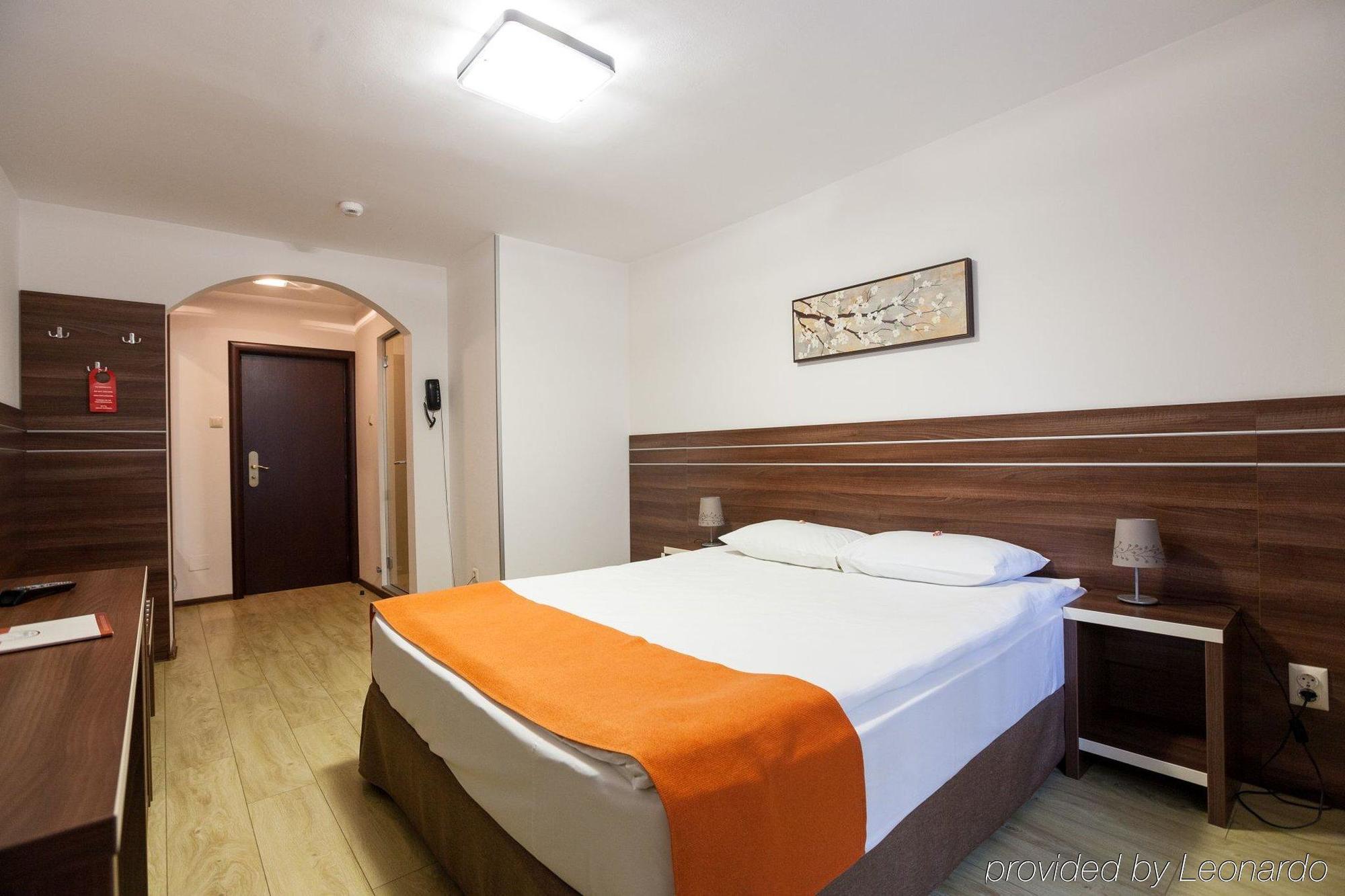 Hotel Nelisse Bucarest Extérieur photo