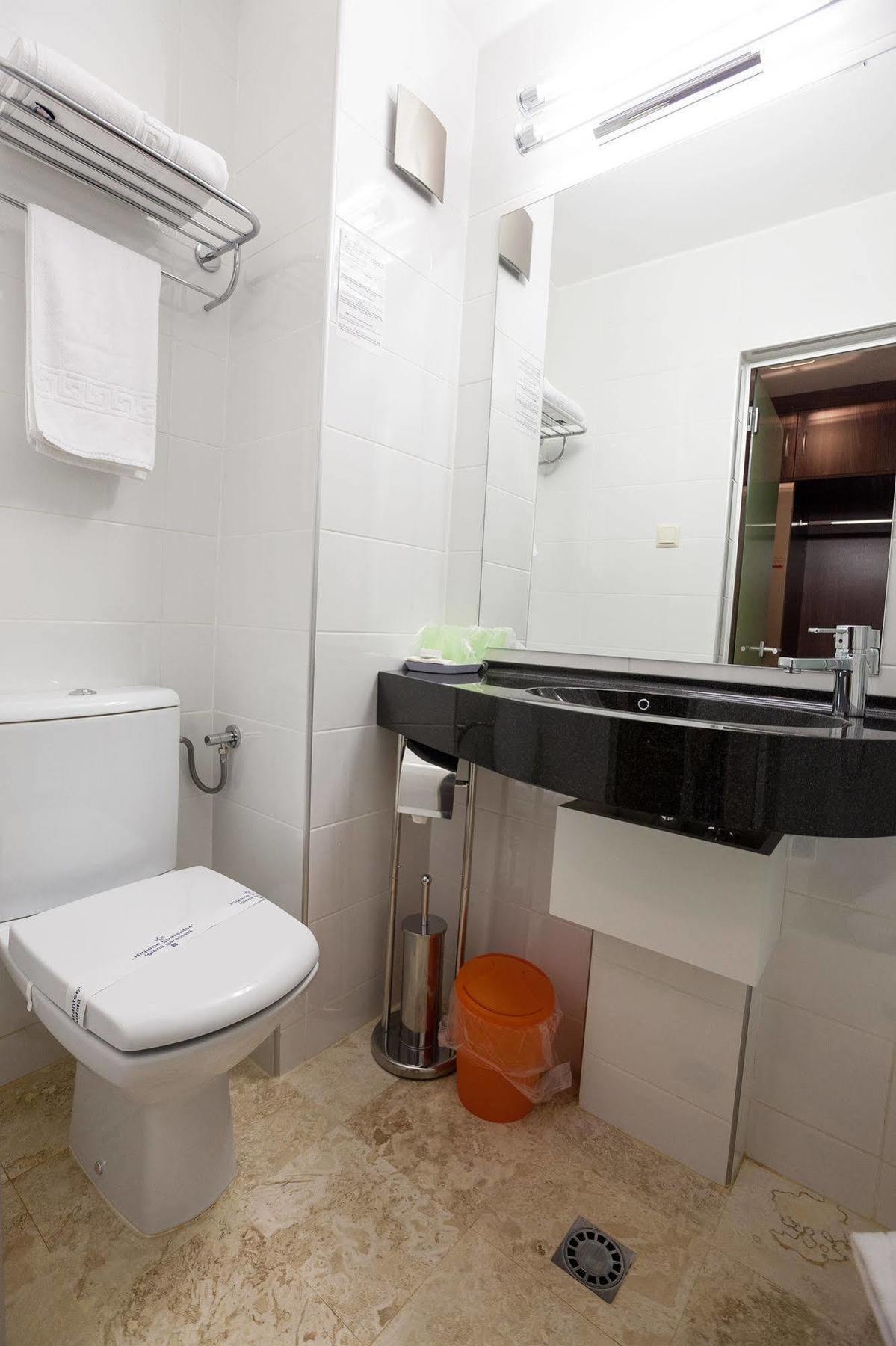 Hotel Nelisse Bucarest Extérieur photo